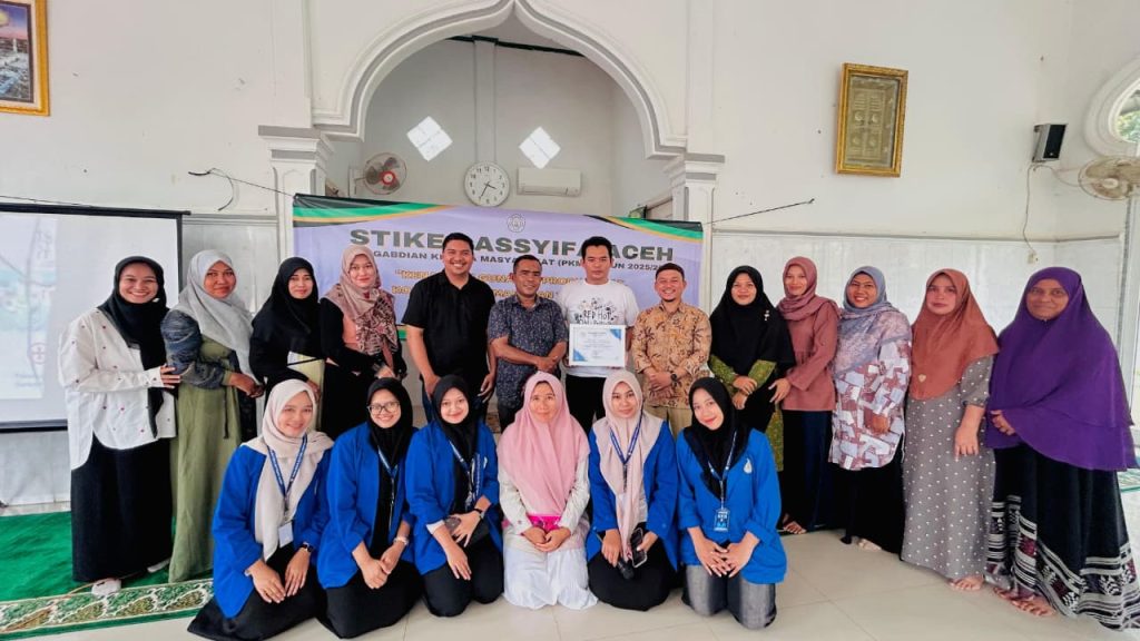 Dosen STIKes Assyifa Aceh Laksanakan Pengabdian kepada Masyarakat Tahun Akademik 2025/2026 di Gampong Batee Linteung