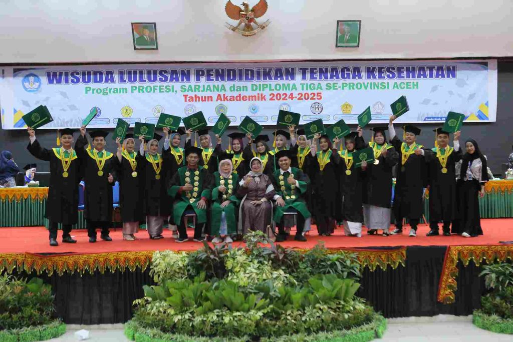 STIKes Assyifa Aceh Ikuti Pelaksanaan Wisuda Bersama di Gedung AAC Usk pada 22 Januari 2026
