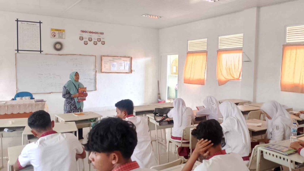 STIKes Assyifa Aceh Lanjutkan Sosialisasi PMB ke SMAN 2 Pidie