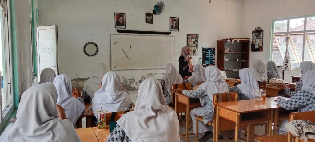 STIKes Assyifa Aceh Adakan Sosialisasi PMB di SMAN 1 Seulimeum