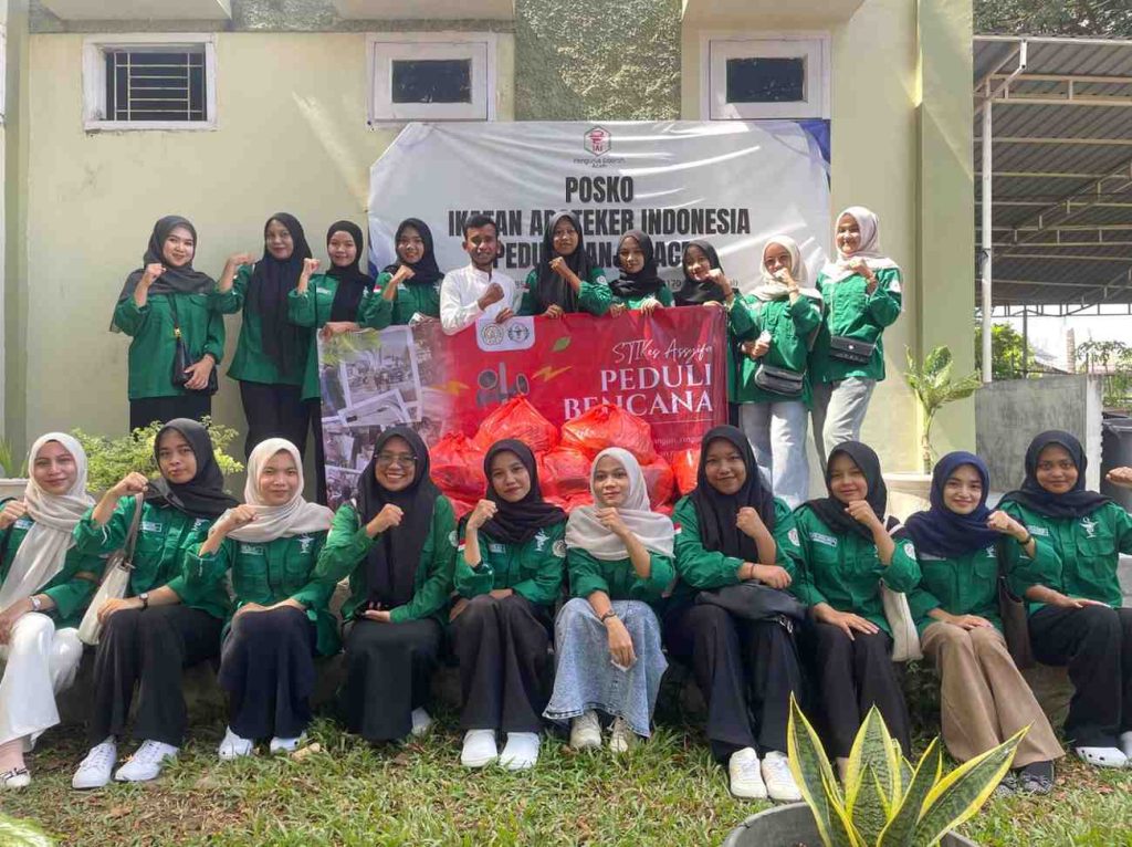 BEM STIKes Assyifa Aceh Salurkan Bantuan untuk Korban Bencana Aceh